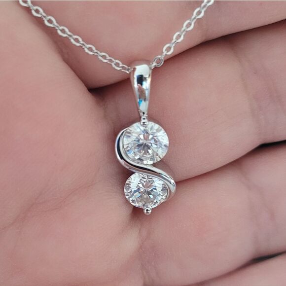 Moissanite Infinity Pendant with necklace GRA report